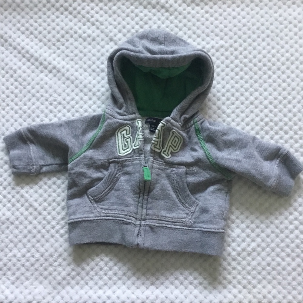 BABY GAP HOODIE 0/3 MONTH NWOT